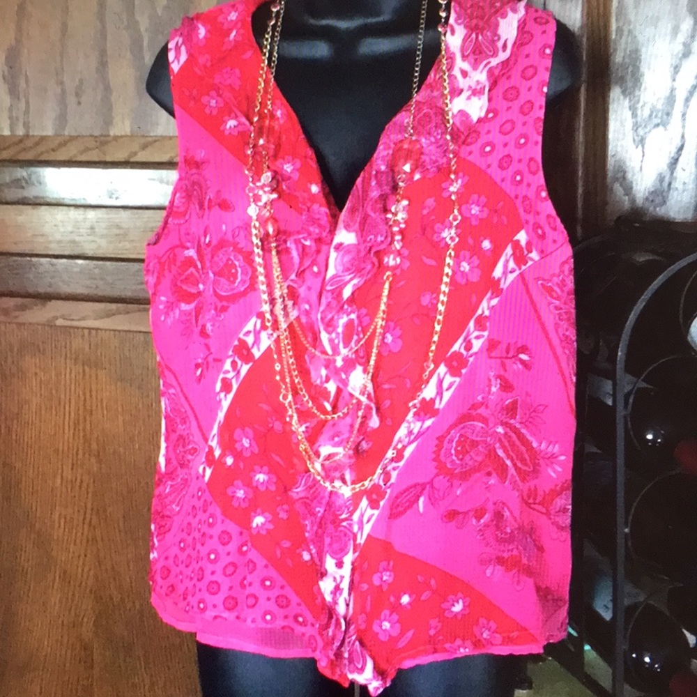 Lovely Edward Ruffle Blouse